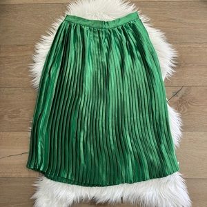 NWT NastyGal Metallic Green Pleated Skirt